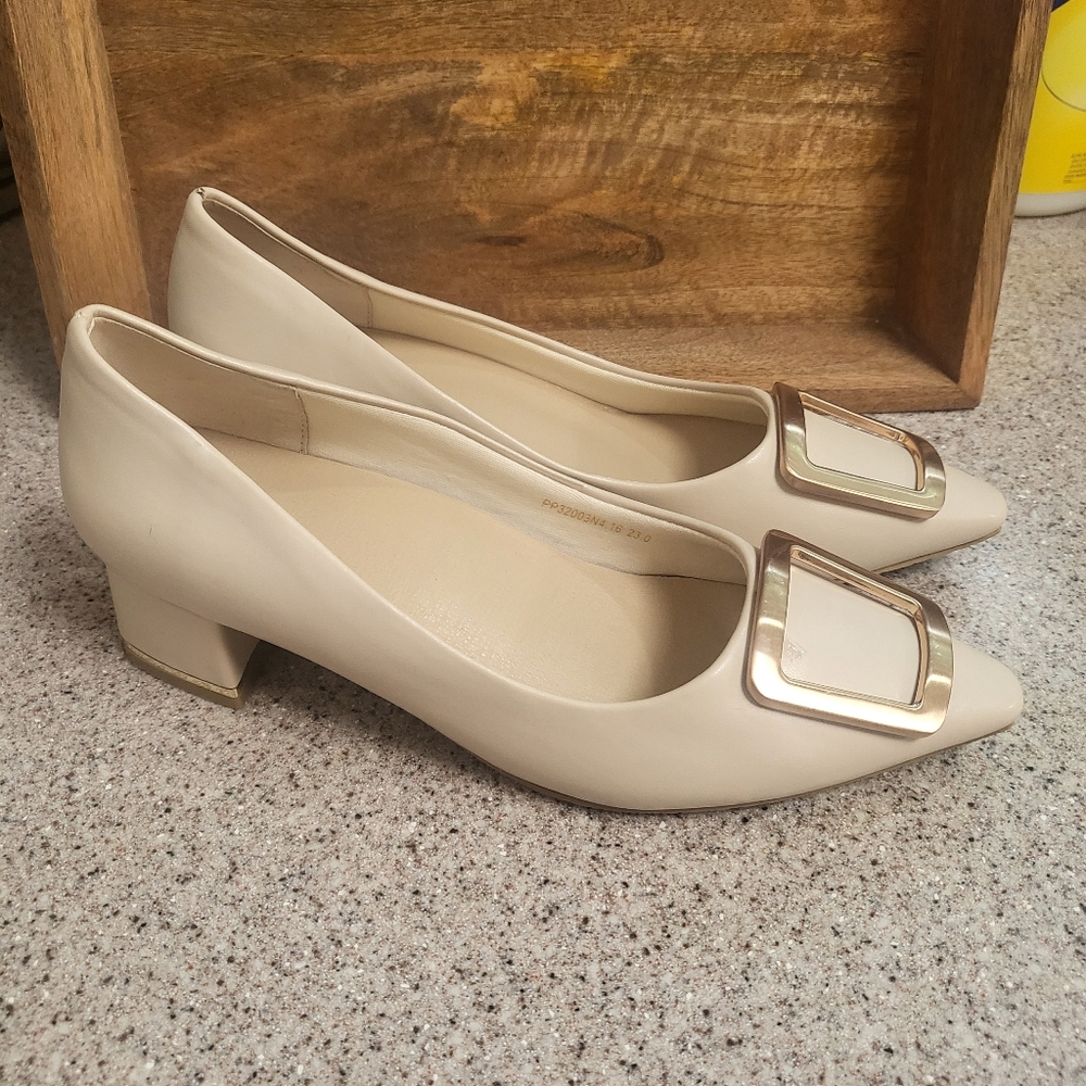 Randa Ivory Beige Shoes Heels Sz 6